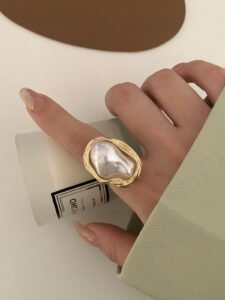 Sculpted Gold Ring