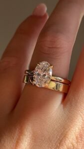 Nova Bar Gold Ring