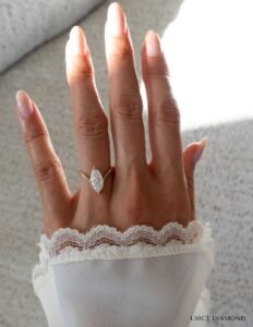 Diamond stud ring